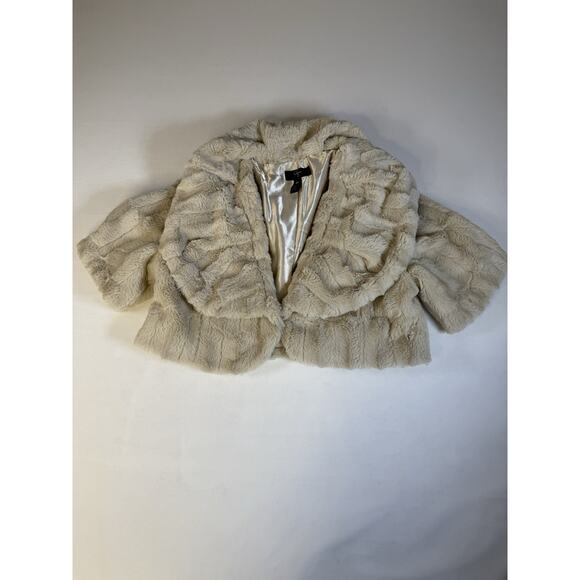 WOMENS AQUA SIZE MEDIUM BEIGE FAUX FUR FLUFFY CAPE SOFT WINTER WARM LINED - Picture 1 of 8